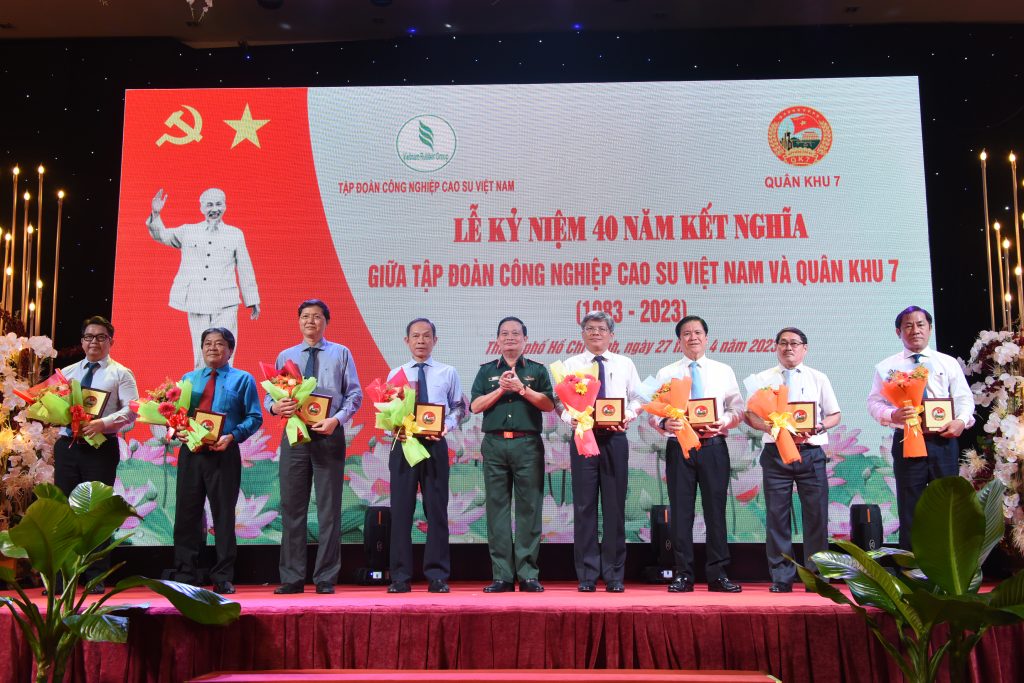 Mối quan hệ phối hợp giữa VRG và Quân khu 7 sẽ ngày càng gắn kết bền chặt